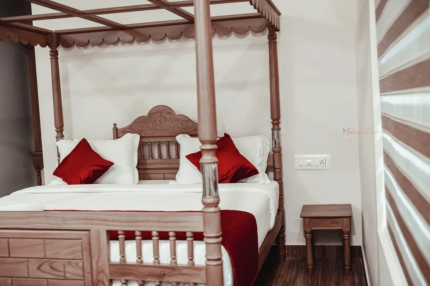 Athirappily Sreenilayam Heritage Resort Athirappilly