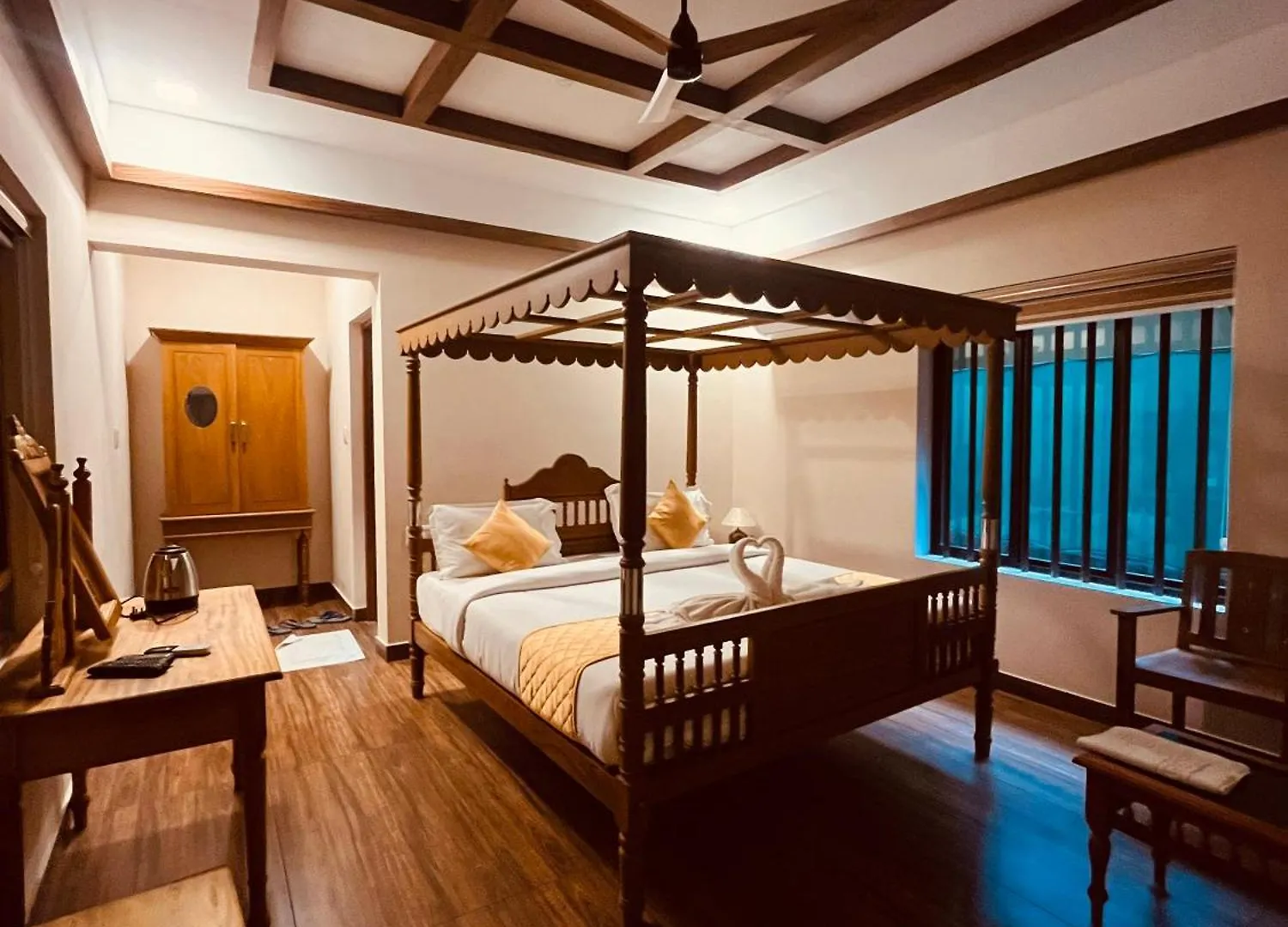 Athirappily Sreenilayam Heritage Resort Athirappilly Índia