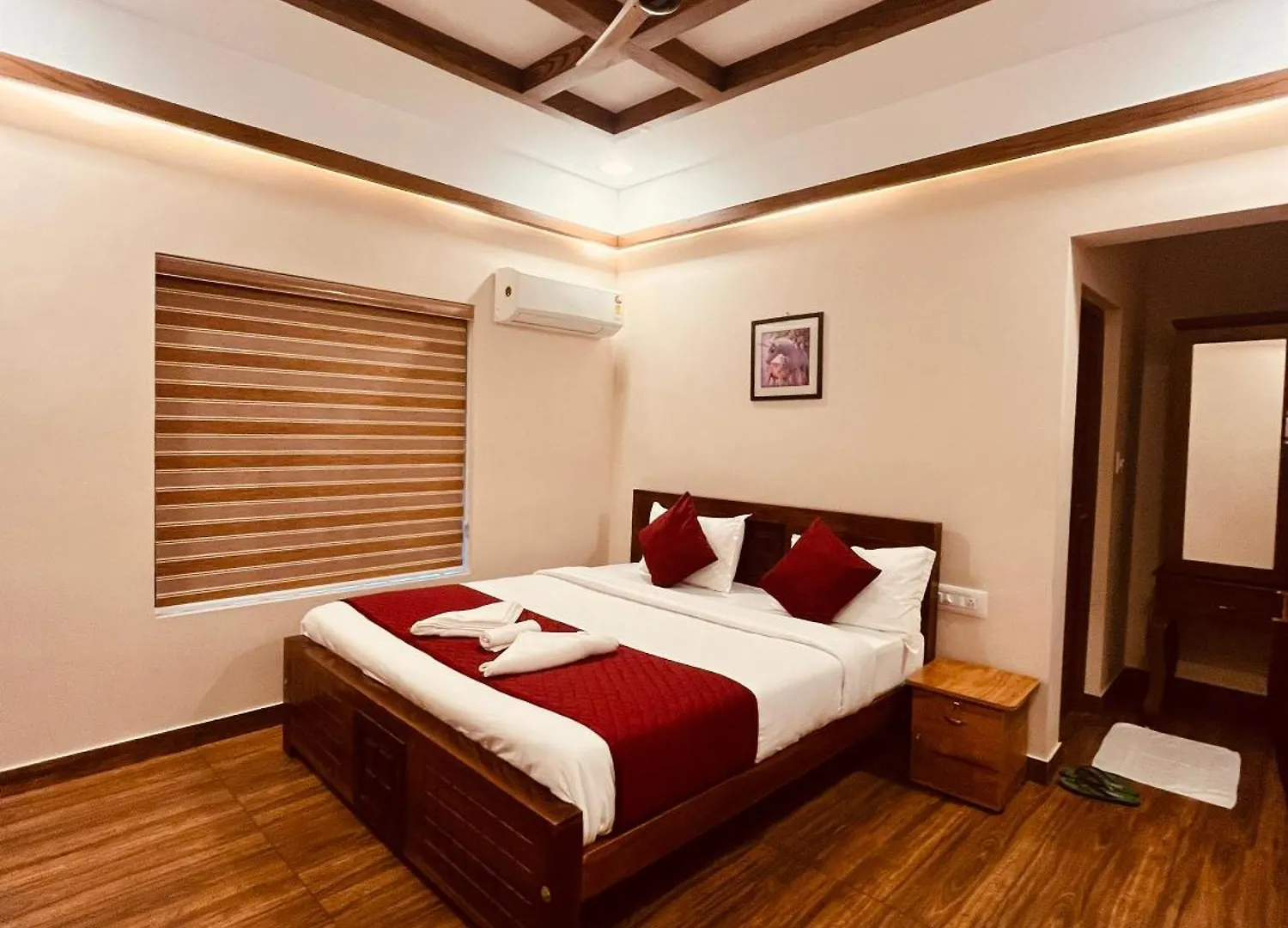 Athirappily Sreenilayam Heritage Resort Athirappilly