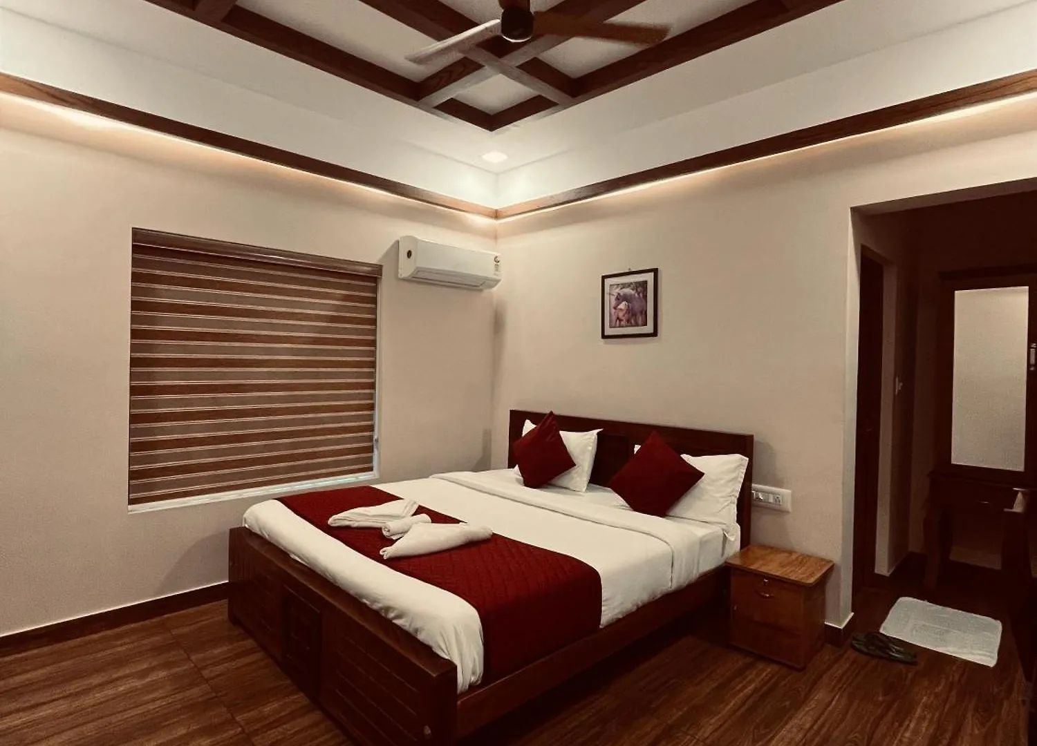 Athirappily Sreenilayam Heritage Resort Athirappilly Índia