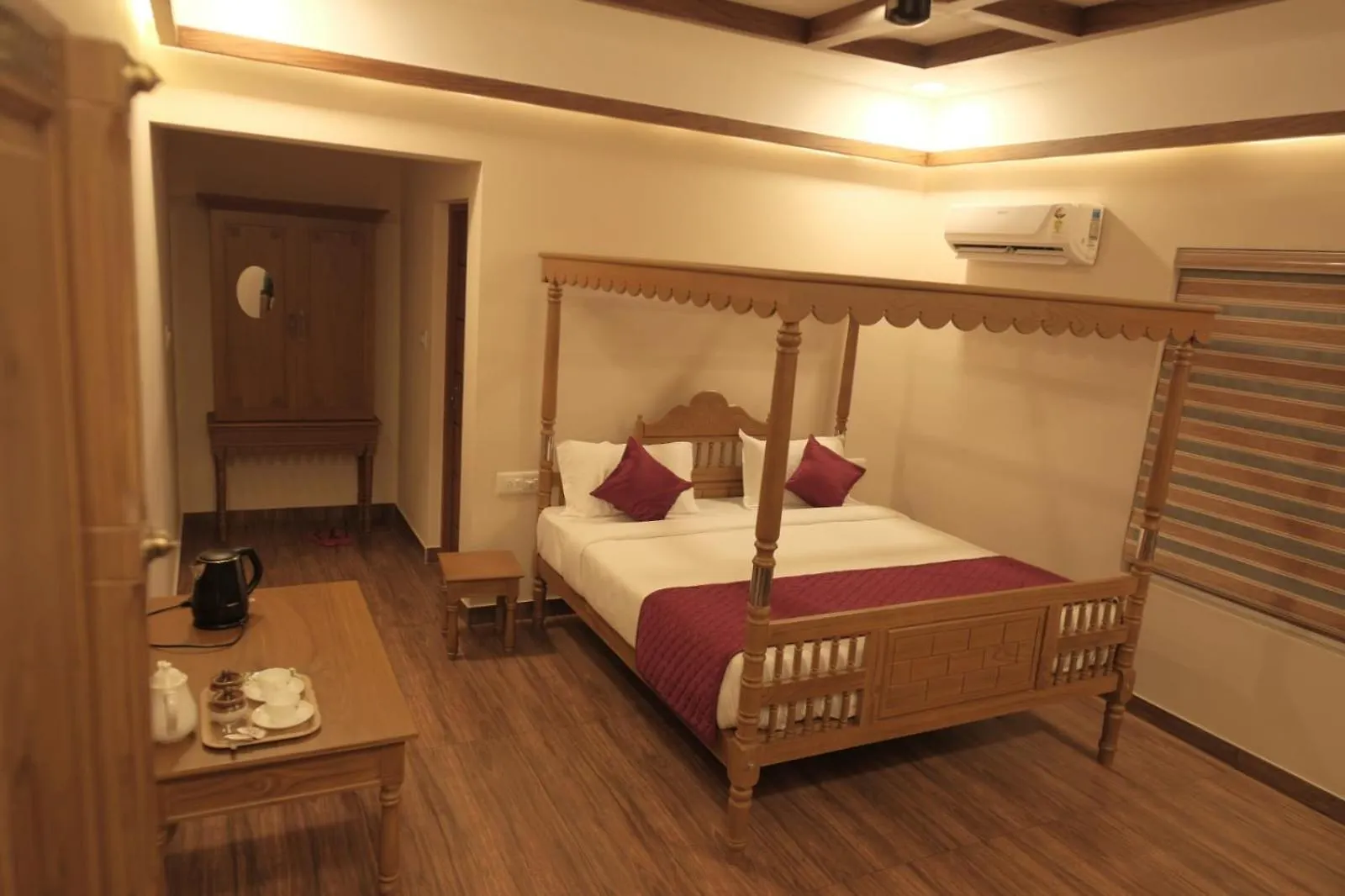 Athirappily Sreenilayam Heritage Resort Athirappilly Índia